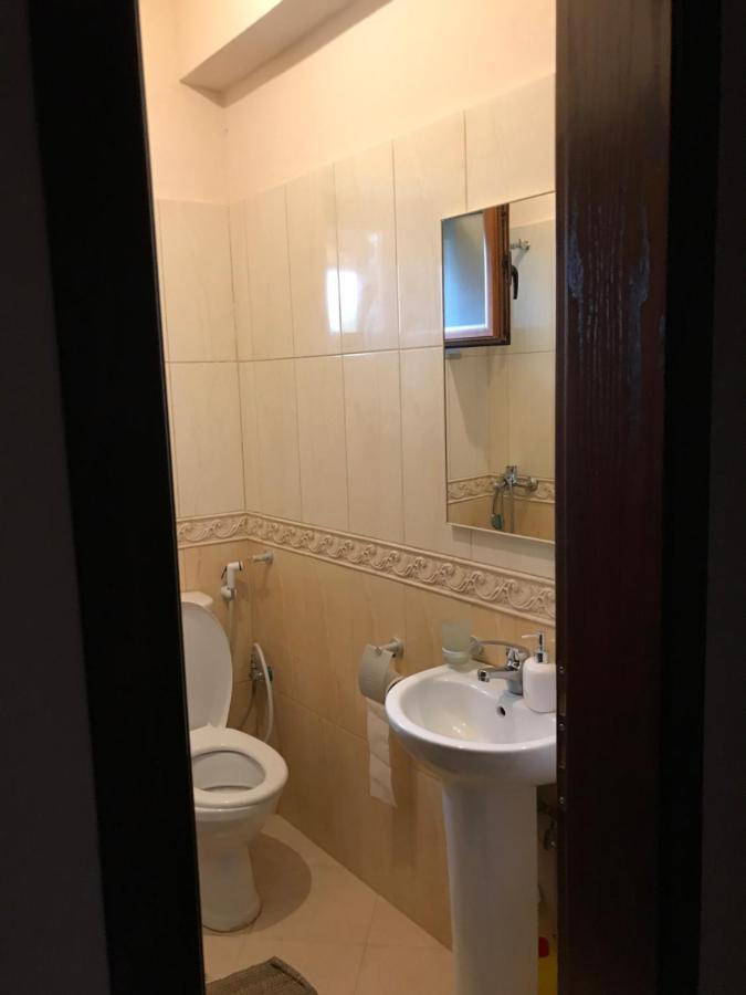 Tepelene Bujtina Hader Xhebro旅舍 外观 照片