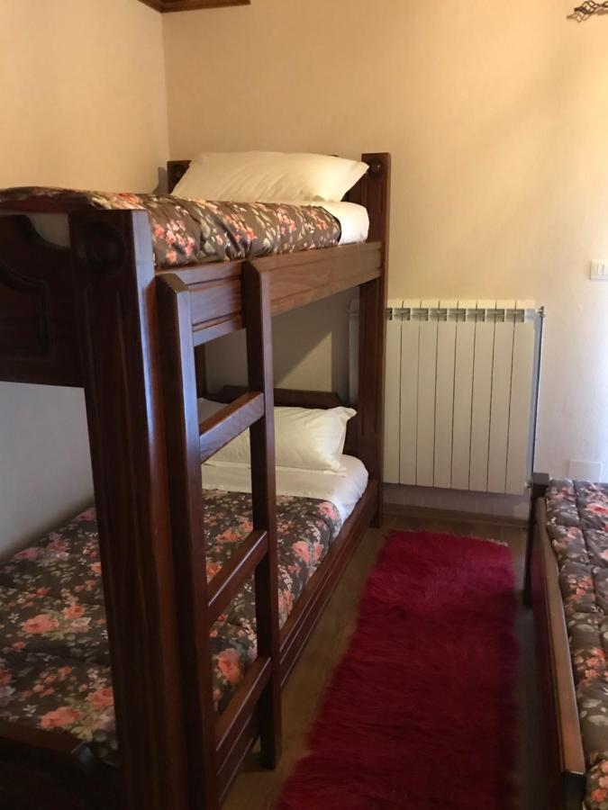 Tepelene Bujtina Hader Xhebro旅舍 外观 照片