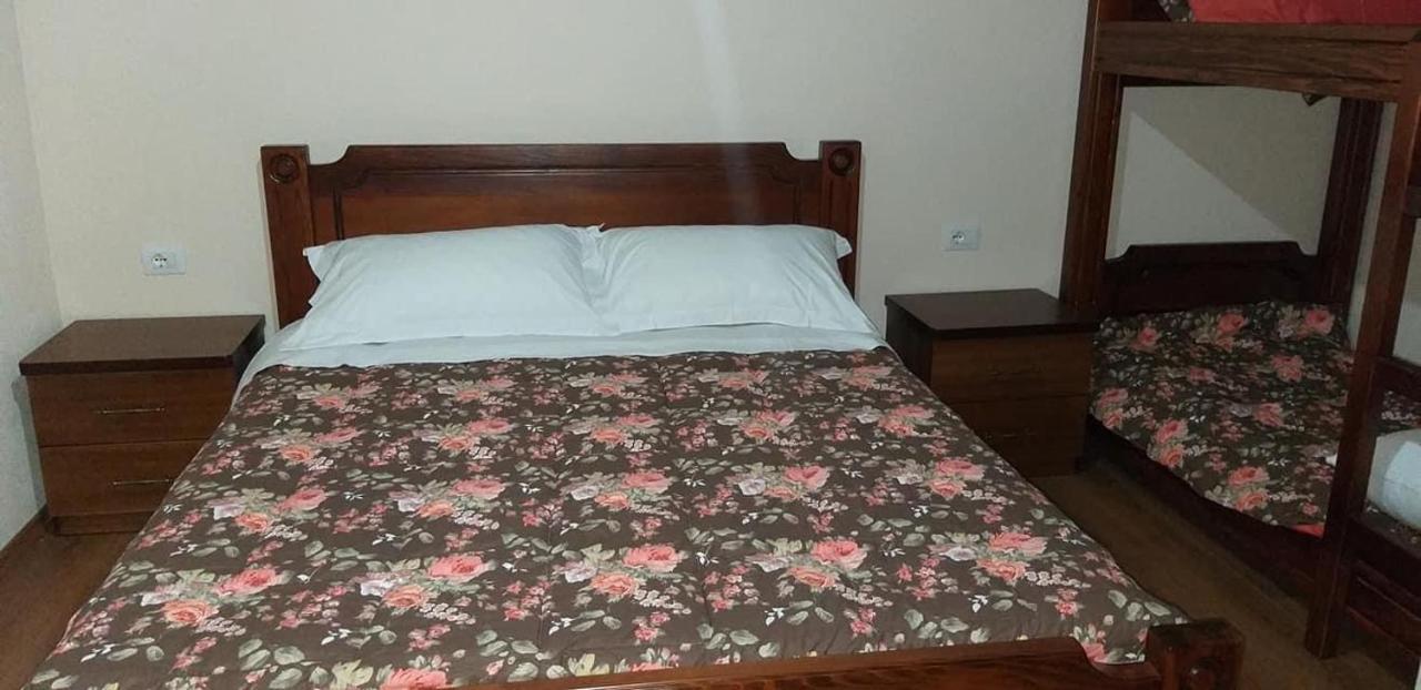 Tepelene Bujtina Hader Xhebro旅舍 外观 照片